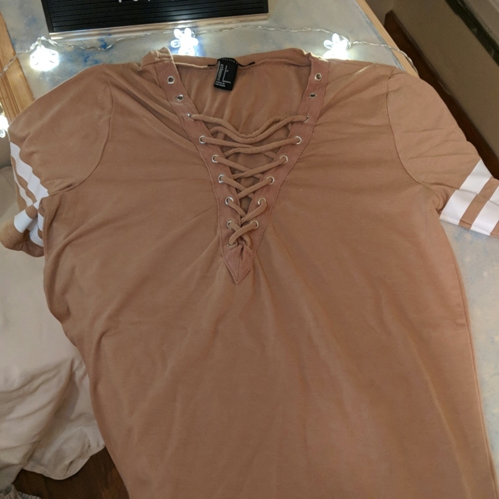 🏷️$5 SALE Forever 21 lace up shirt